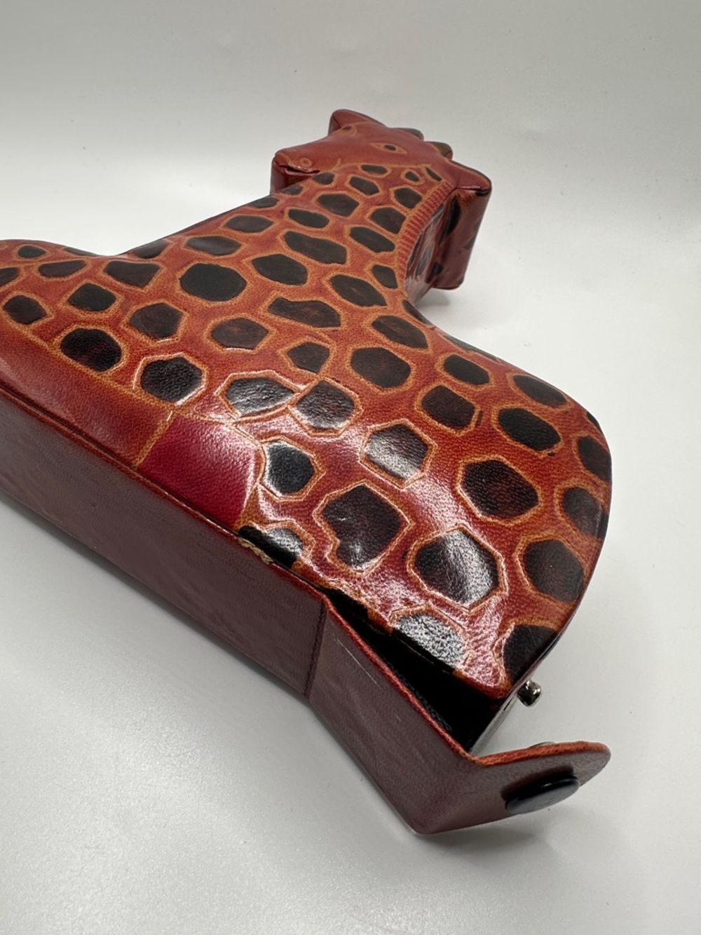 Source Unknown Red and Black leather Giraffe Accent - Picture 6 of 8